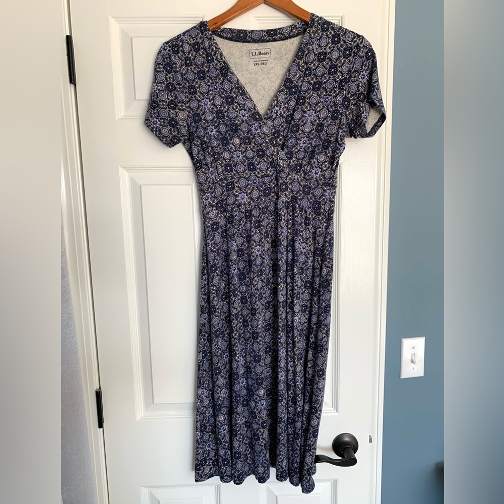 L.L. Bean women’s jersey knit short sleeve V-neck summer dress